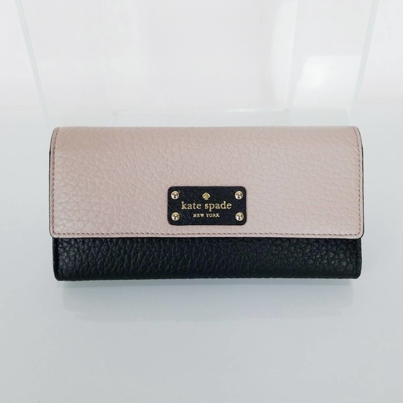 Kate Spade Bay Street Sandra Wallet Almndne/Black Style# WLRU2641